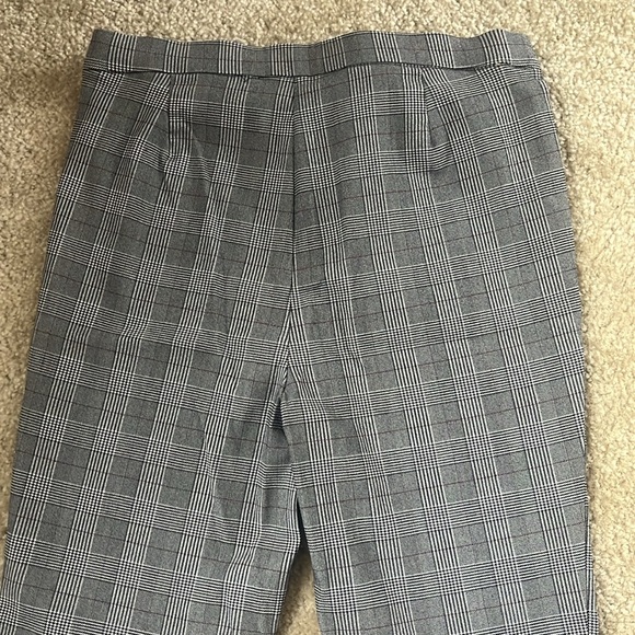 Black/grey/why plaid pants - Picture 2 of 6